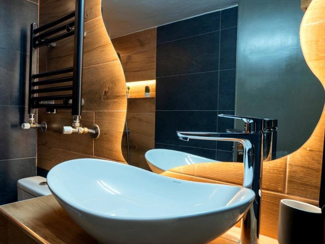 Sky View Suite Сере Экстерьер фото